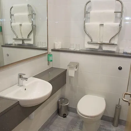 Westlodge Hotel&leisure Centre 4*