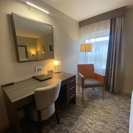 Westlodge & Leisure Centre 4* 반트리