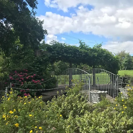 Westlodge & Leisure Centre Hotel 4*