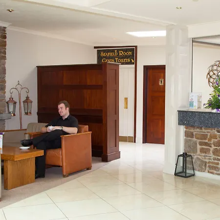 Westlodge & Leisure Centre Hotell