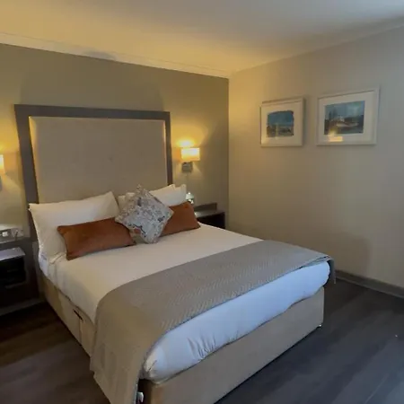 Westlodge & Leisure Centre Hotell