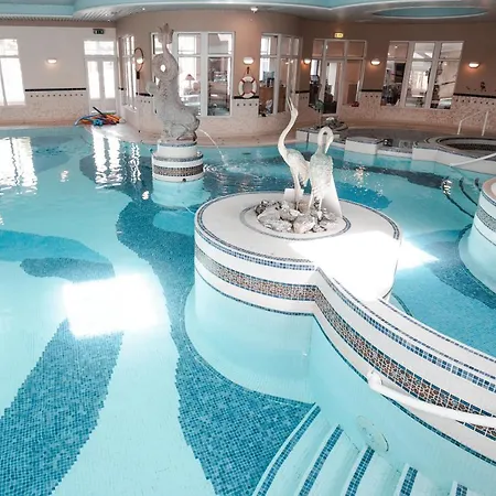 Westlodge & Leisure Centre 호텔 반트리