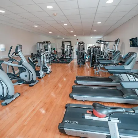 Westlodge & Leisure Centre 4* 반트리