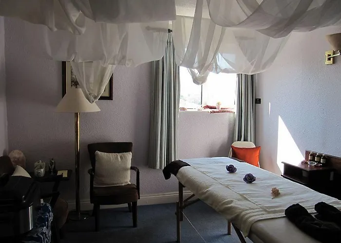 Westlodge & Leisure Centre Отель Бэнтри