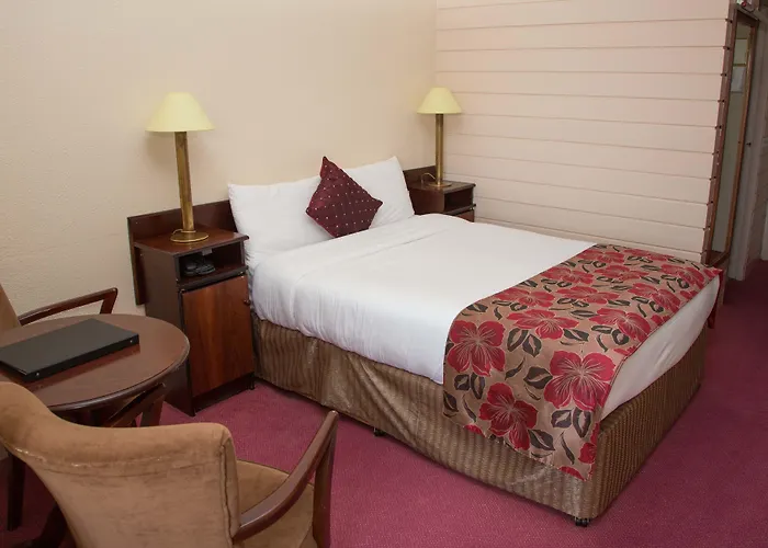 Westlodge & Leisure Centre Отель