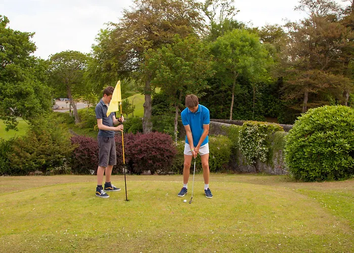 Отель Westlodge & Leisure Centre 4*