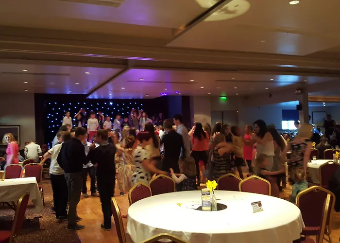 Hotel Westlodge & Leisure Centre 4*