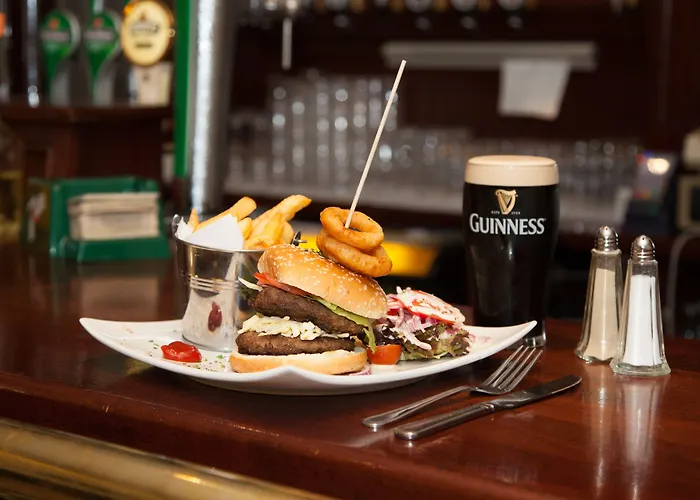 Westlodge & Leisure Centre Отель Бэнтри