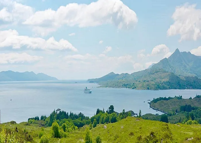 Westlodge & Leisure Centre Отель Бэнтри