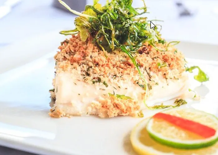 Отель Westlodge & Leisure Centre