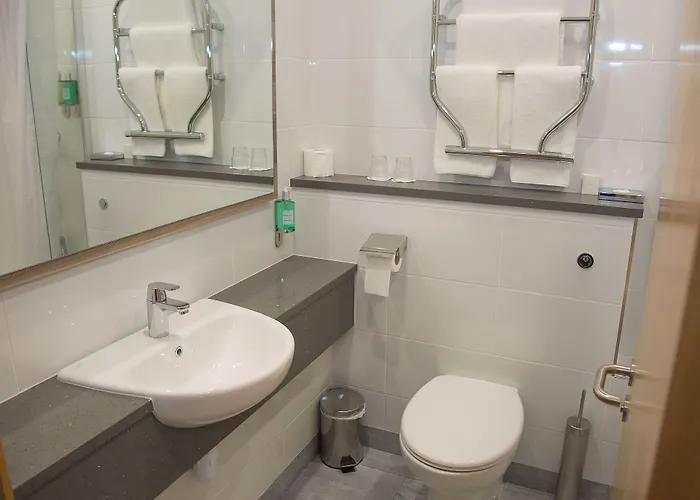 Westlodge & Leisure Centre