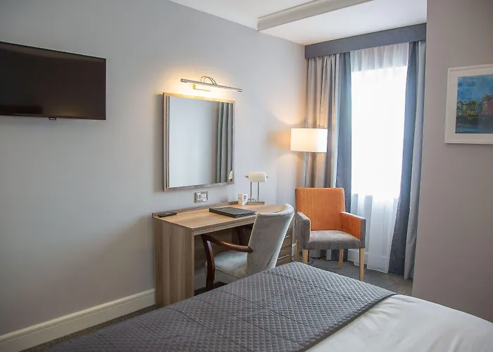 Westlodge & Leisure Centre Отель Бэнтри