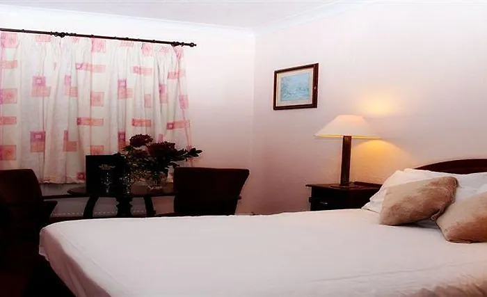 Westlodge & Leisure Centre 4*