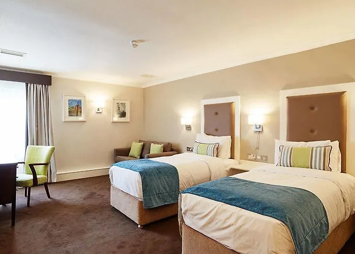 Westlodge & Leisure Centre Hotel